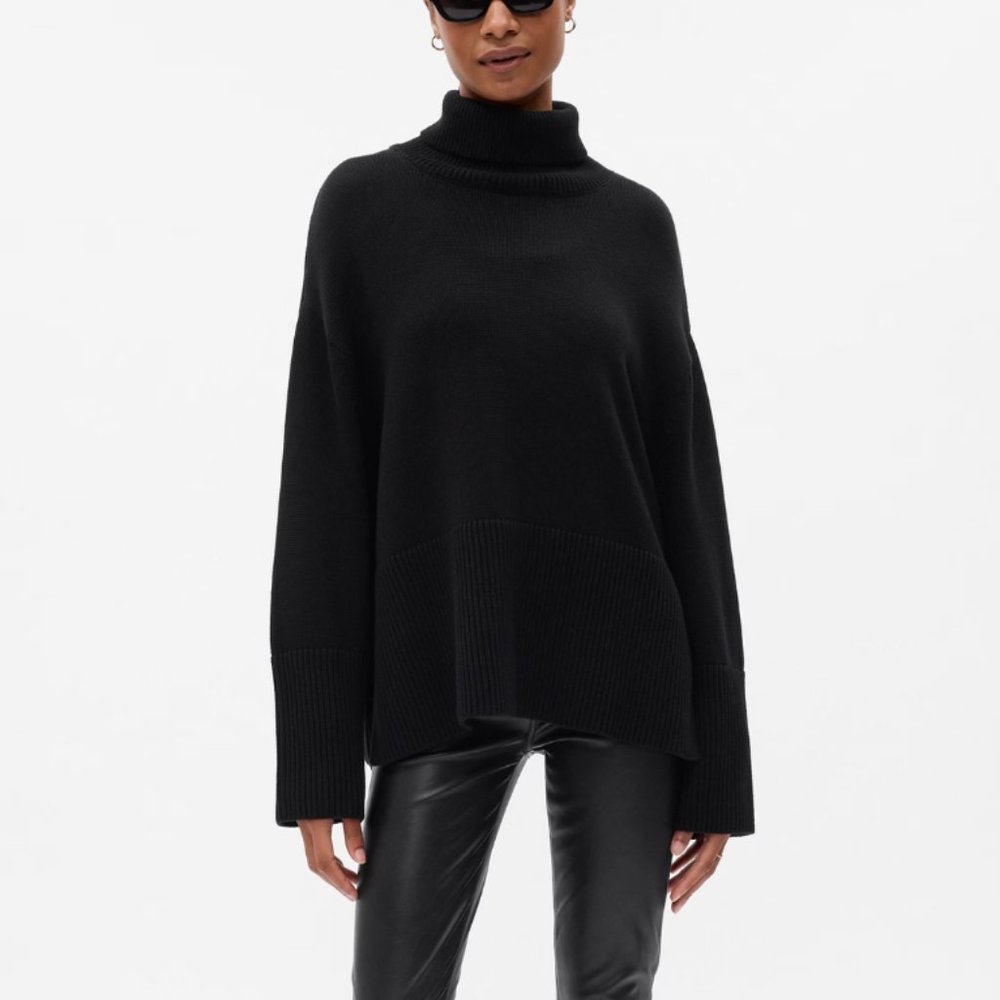 NWT GAP 24/7 Split-Hem Turtleneck Sweater in Black